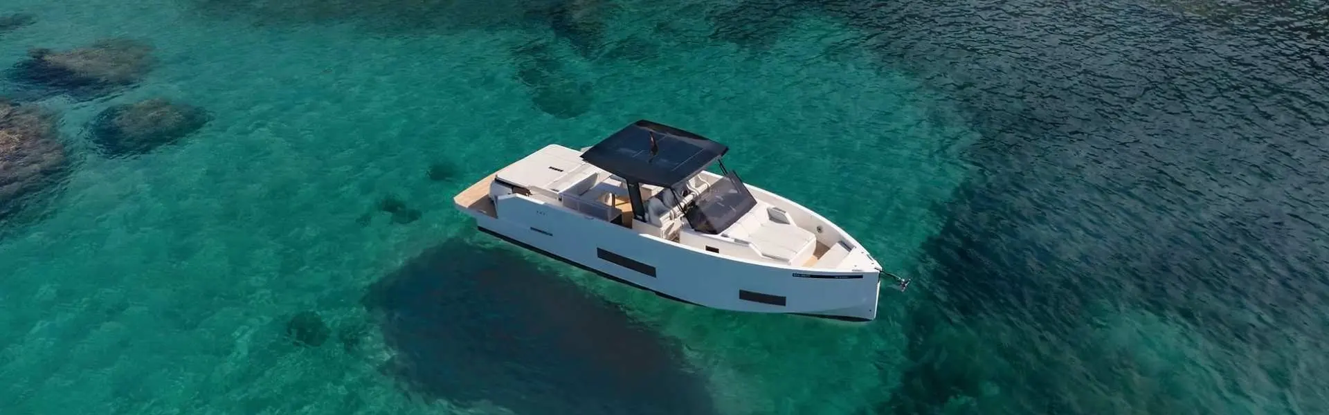 DE ANTONIO 42 Motor Yacht in Paros offering private tours to Antiparos and luxury day trips across the Greek islands