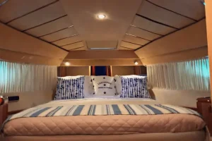 Mykonos Yacht Cruise Ferretti 48 (1)