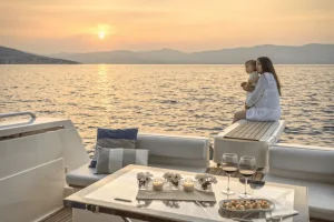 Mykonos Yacht Cruise Ferretti 53 (4)