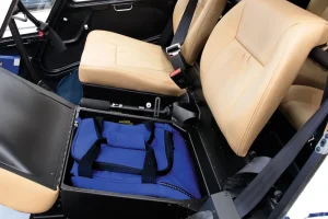 R44-underseat